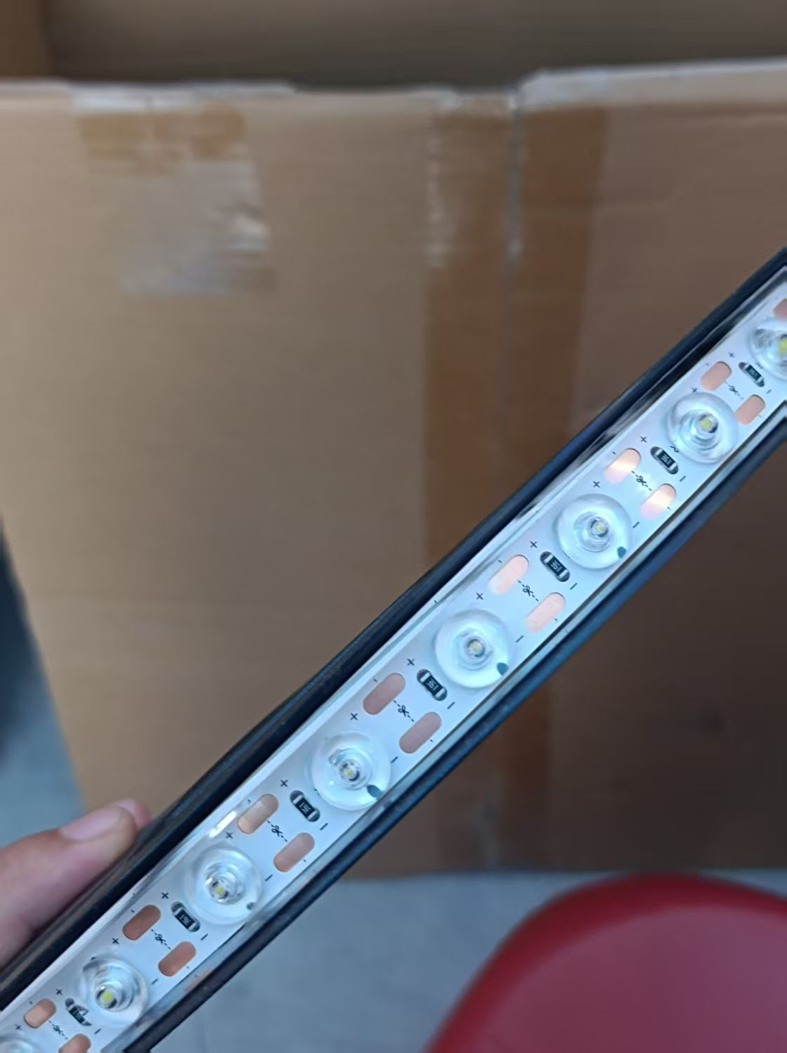 פס לד עם עדשות 24V 3030 באורך 20 מטר