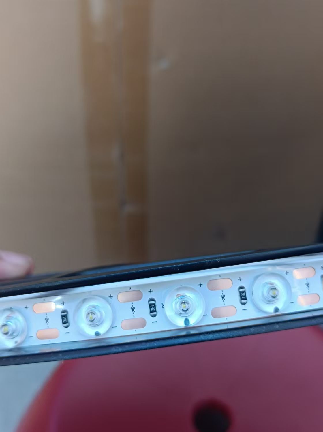 פס לד עם עדשות 24V 3030 באורך 20 מטר