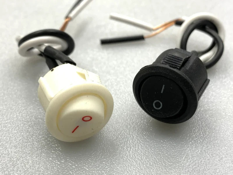 שני מתגגים עגולים on/off