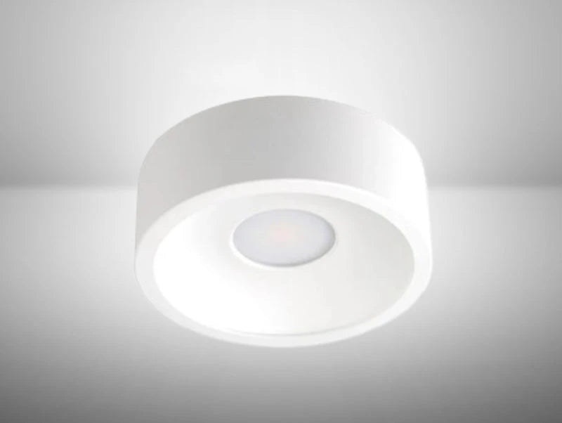 צילינדר תאורה לבן מדגם RAY בעיצוב עגול עם תאורת LED מובנית