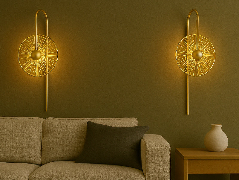 שתי מנורות קיר APLS בסלון