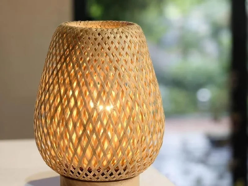 מנורת שולחן MONA