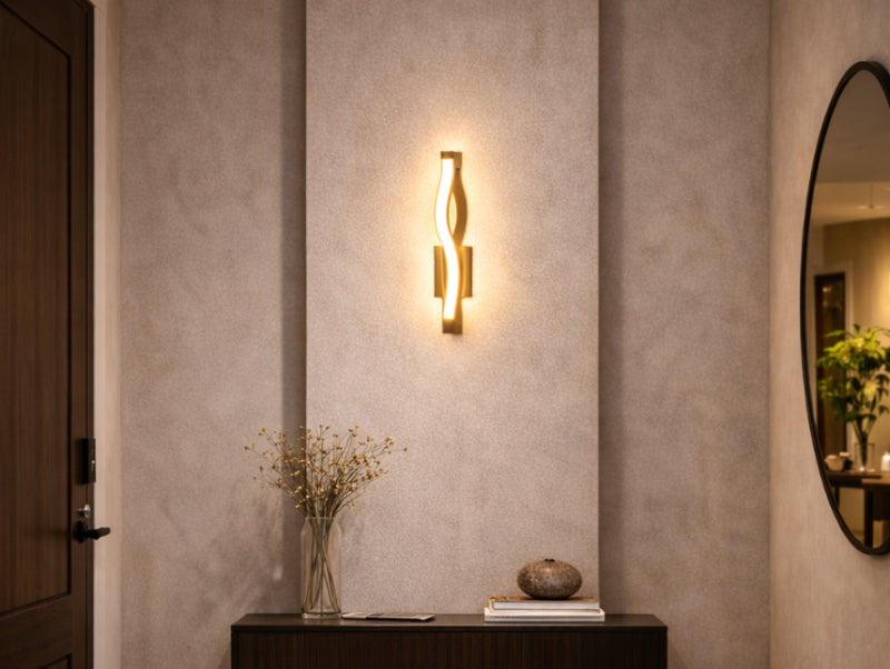 מנורת קיר ELYSIA במבואה