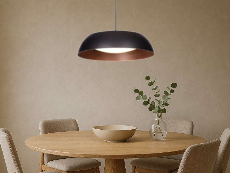 מנורת תלייה MELIA מעל שולחן אוכל עגול