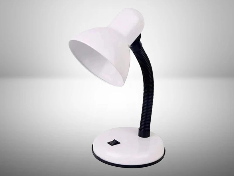 מנורת שולחן לבן