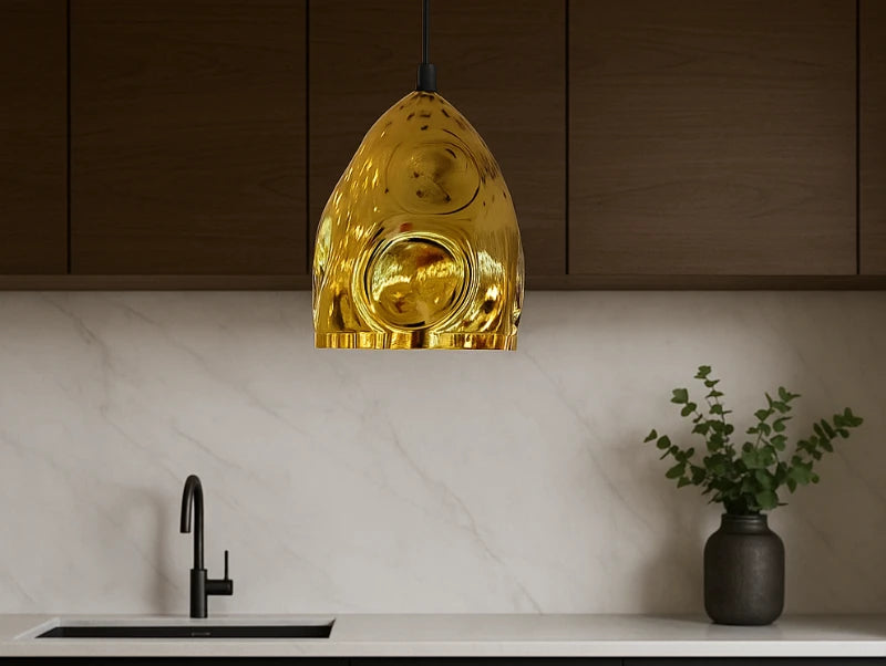 מנורת תלייה PURE GOLD במטבח