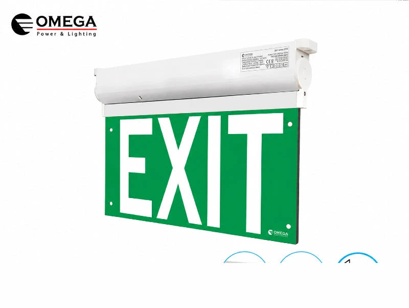 גוף תאורת חירום לבן עם שלט EXIT ירוק תלוי ולחצני בדיקה בצד