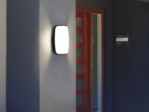 מנורת קיר DAN מנורת קיר - עודפים