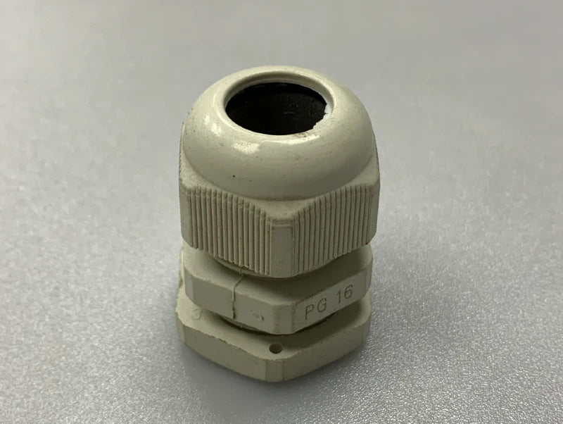 מחבר כבל חשמל מוגן מים PG16