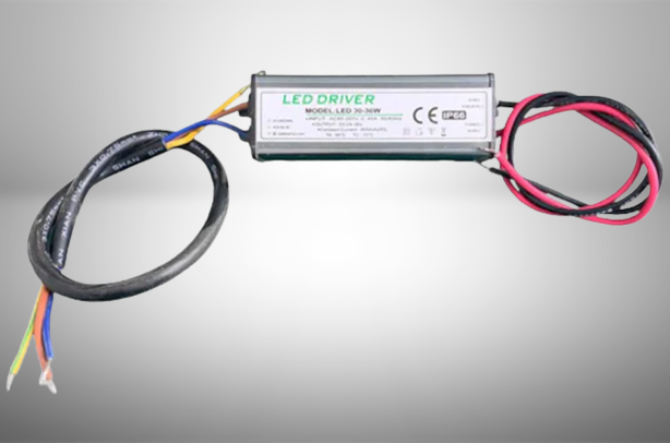 לד דרייבר LED DRIVER 30-36W 900ma