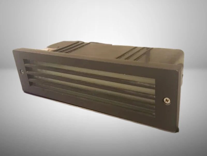 מנורת קיר שקועה חוץ מוגנת מים DEEP LINES - תצוגה