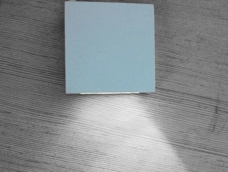 שקוע קיר לבן מרובע  - עודפים