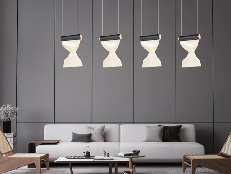 מנורת תלייה SHAKE בסלון