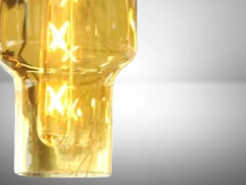 תקריב של מנורת תלייה AMI