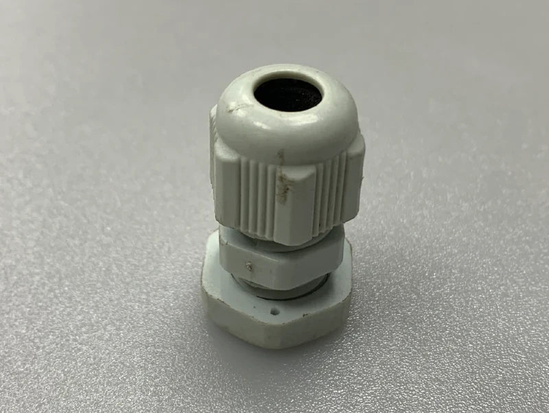 מחבר כבל חשמל מוגן מים PG7