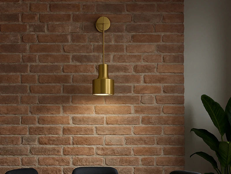 מנורת קיר ME מוארת