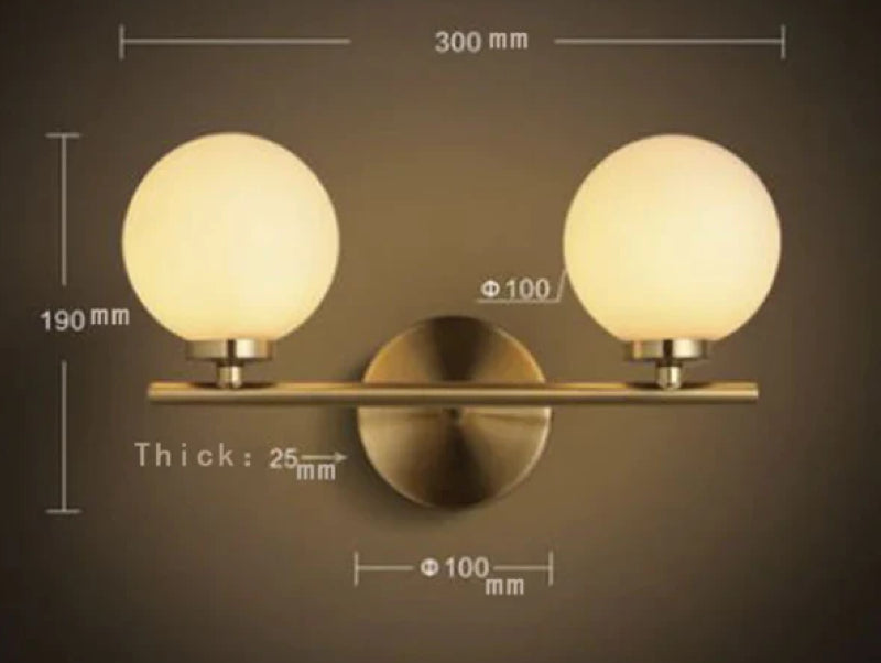 מנורת קיר BRASS BALLS