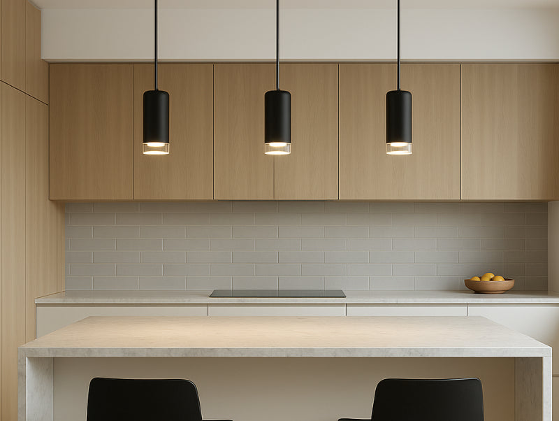 שלישיית מנורות תליה CANDELS מעל אי