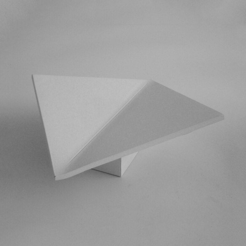 מנורת קיר DOUBLE WINGS - בצבע לבן - תצוגה