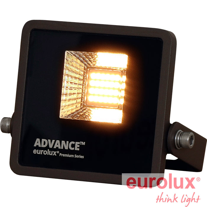 פנס הצפה מרובע מדגם ADVANCE בגוון אפור כהה עם תאורת לד חמה ומעמד מתכוונן