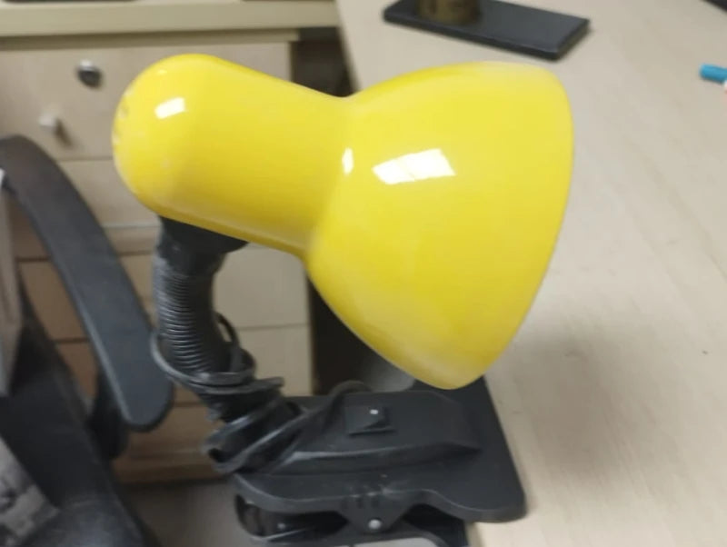 מנורת שולחן קליפס - עודפים