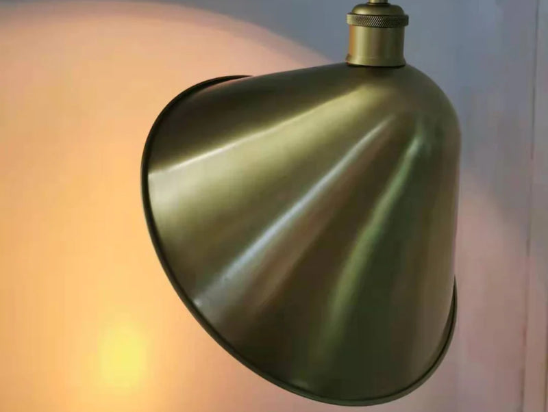 מנורת קיר BRASS HAT