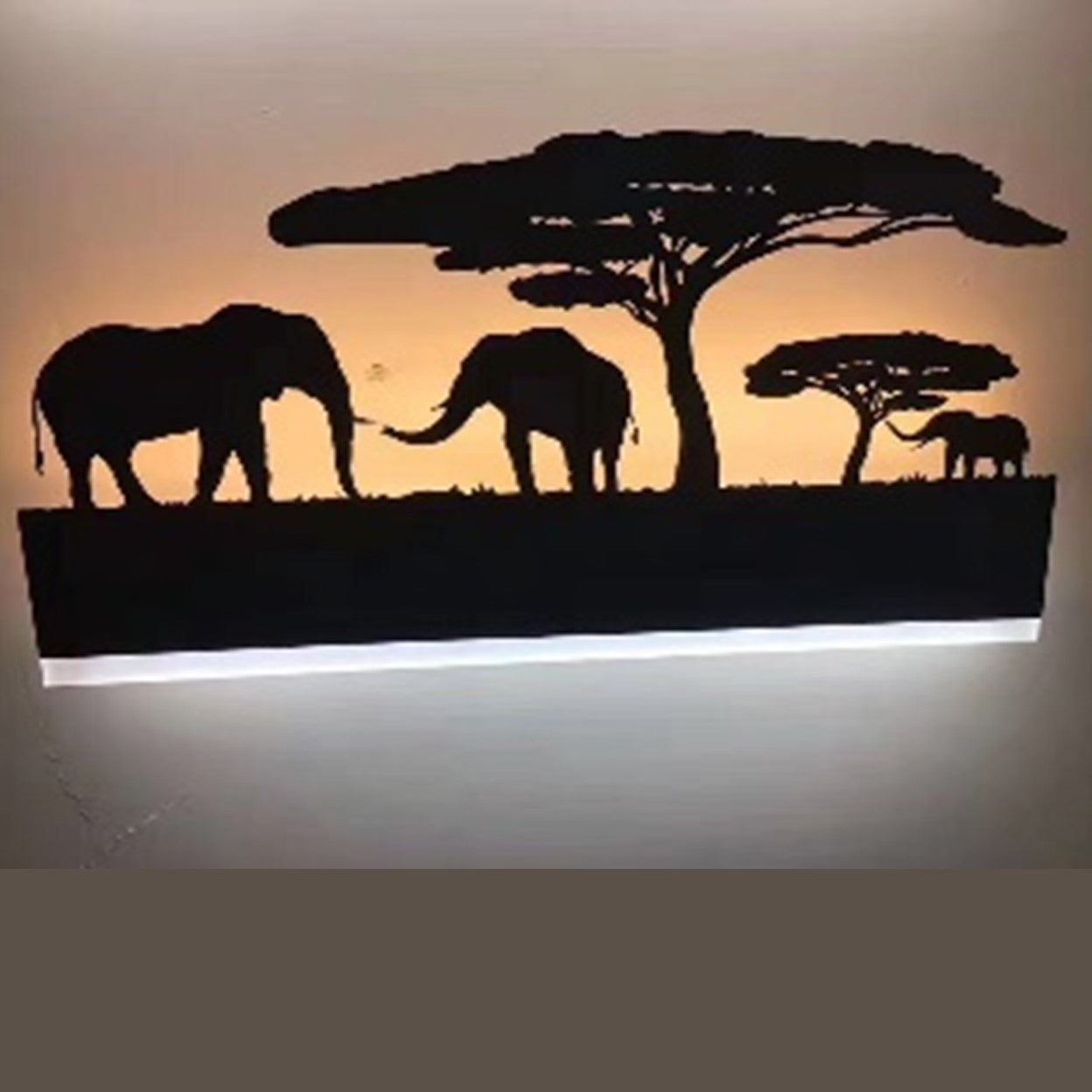 מנורת קיר ELEPHANT