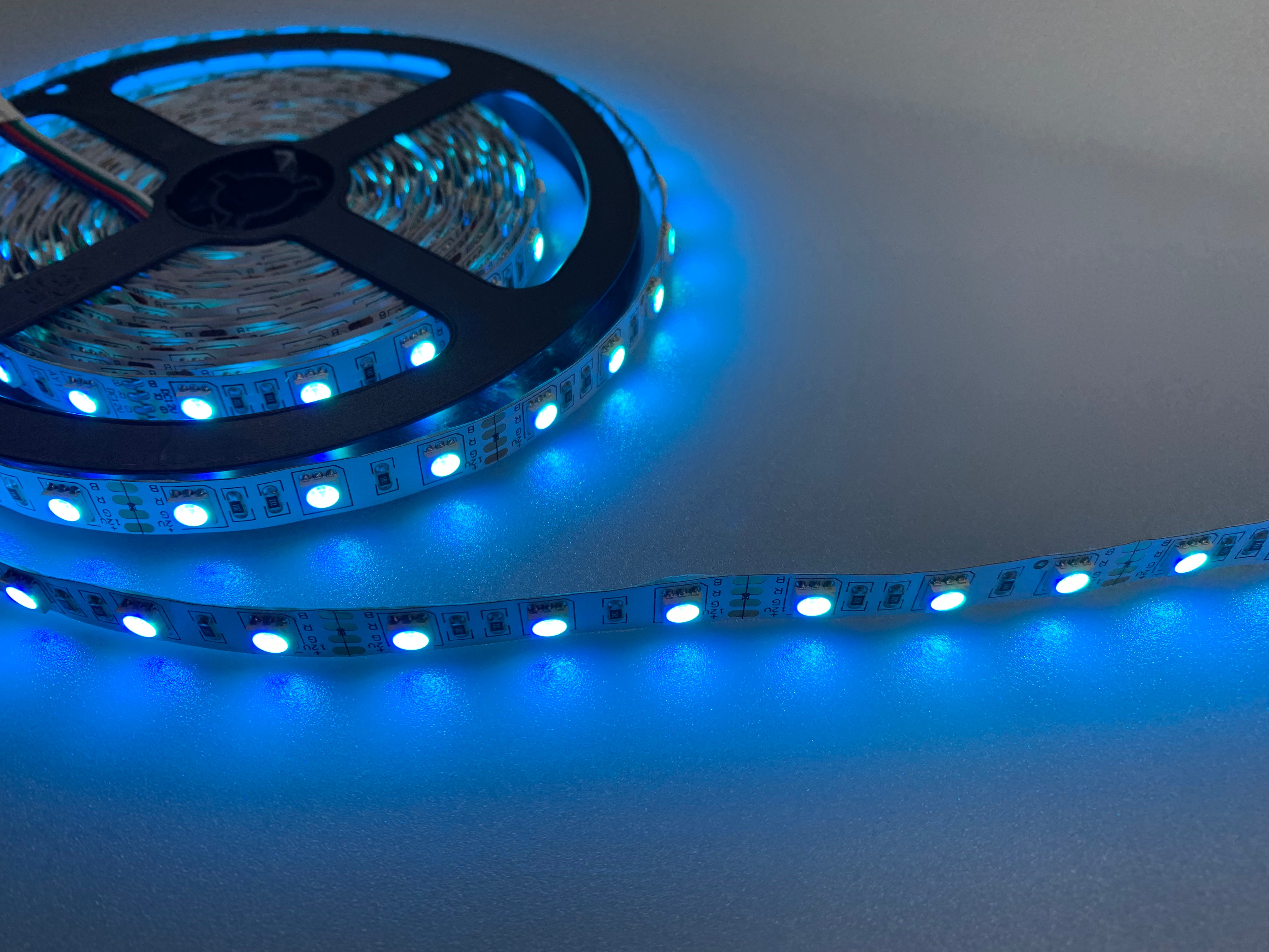 פס לד צבעוני RGB 5050 באורך 5 מטר