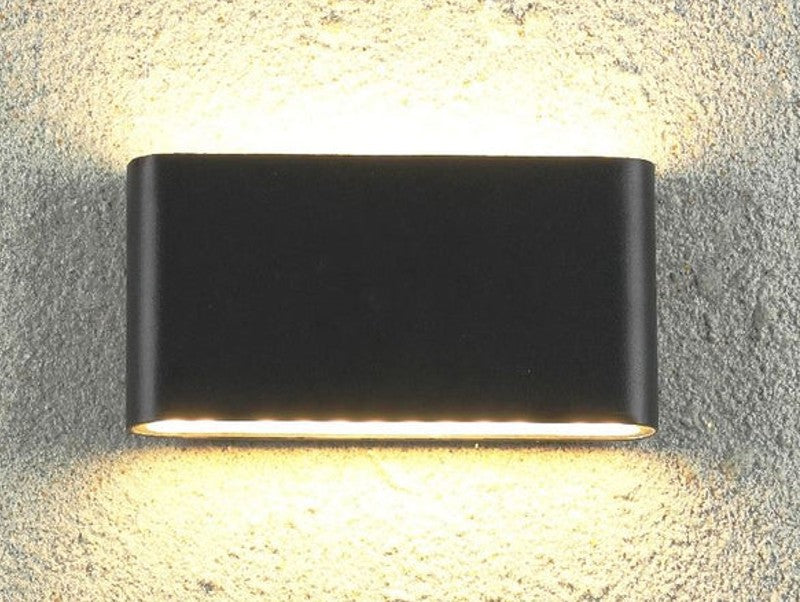 מנורת קיר DOR - תצוגה 17 ס"מ - בצבע שחור
