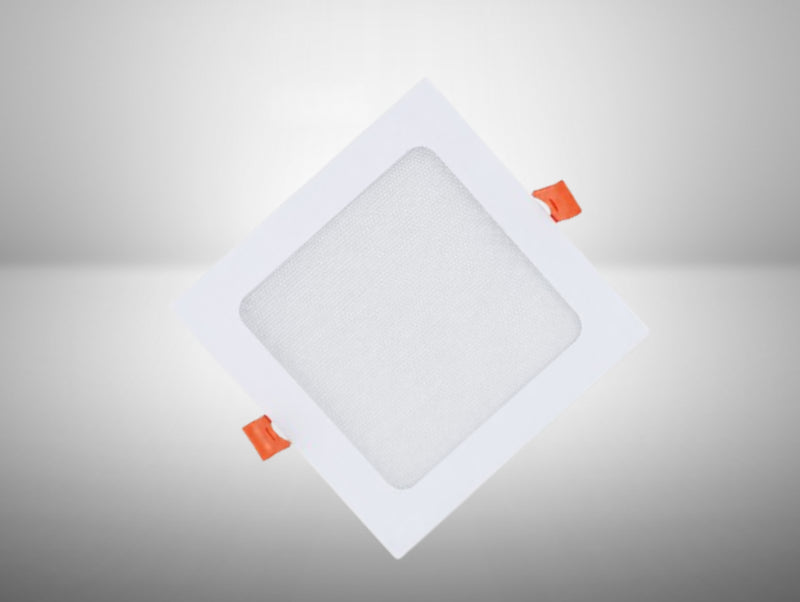 פאנל LED שקוע מרובע לבן עם מסגרת רחבה ותפסני התקנה כתומים