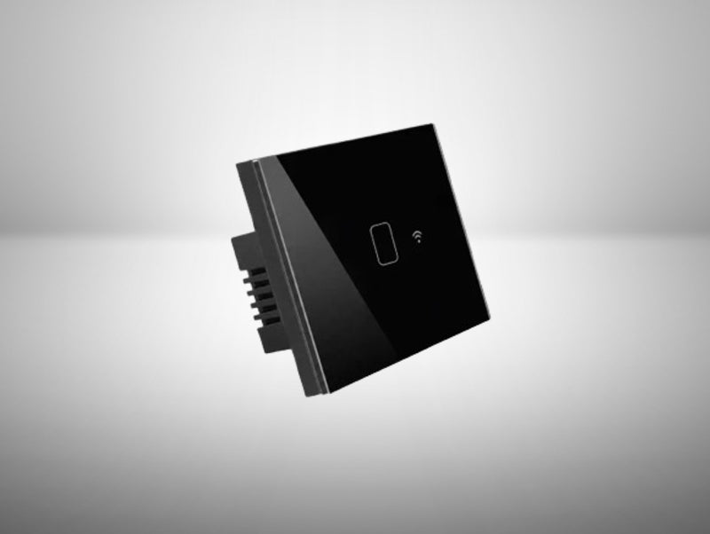 מפסק חכם שחור מסדרת SMARTR עם חיבור WiFi ושליטה מהטלפון 