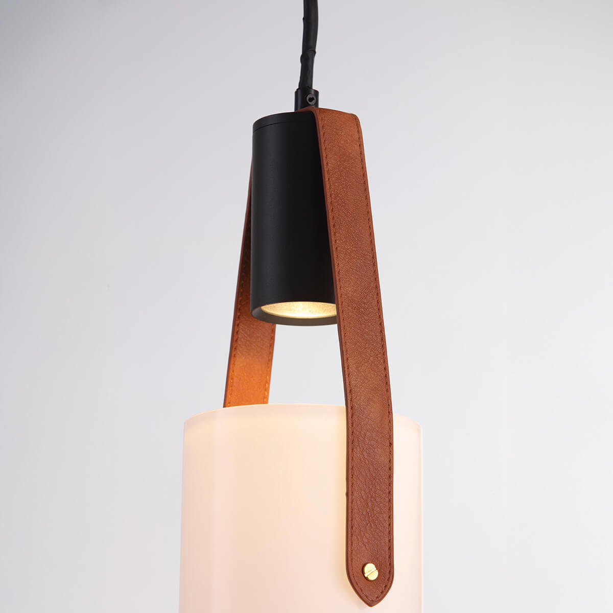 מנורת תליה מזכוכית FADO - Hanging lamps with bulbs