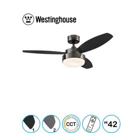 מאוורר תקרה Westinghouse שחור עם שלוש כנפיים, גוף מרכזי כהה ותאורה מרכזית איכותית.