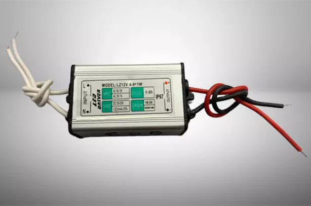 לד דרייבר LED DRIVER 12V AC/DC - 4-9X1W