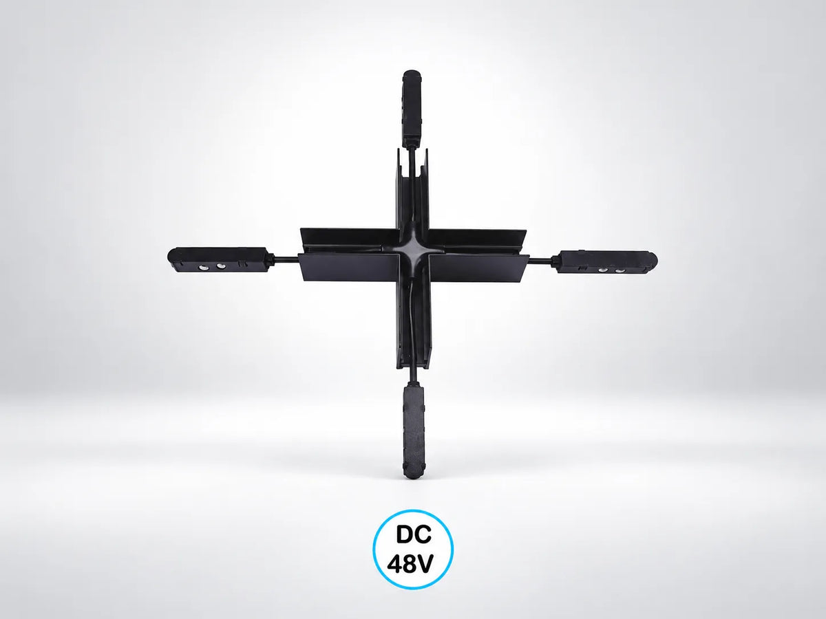 מחבר X צמוד תקרה לפס צבירה מגנטי LINE מבית OMEGA בצבע שחור