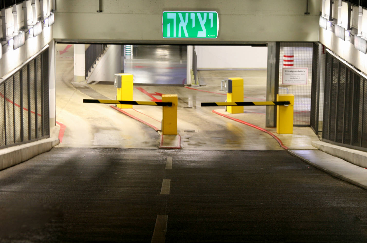מיאמי IP65 - שלט יציאה באתר לדמרקט